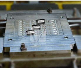 手機TYPE-C防水液態(tài)硅膠模具二